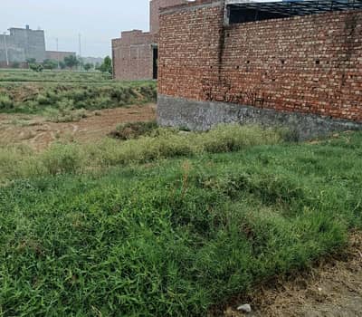 Prime Location Al-Kareem Garden - Phase 2 Residential Plot Sized 3 Marla For sale