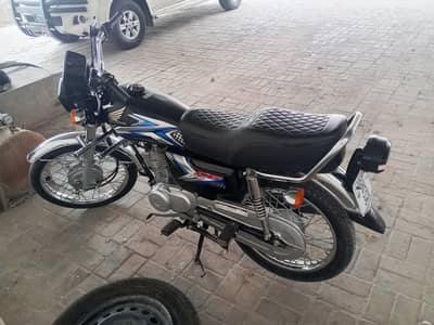 Honda cg 125 (2025 model Black color)