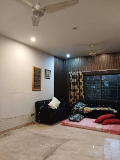 10 marla house for sale