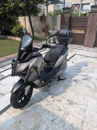Revoo E52 | Reevo e52