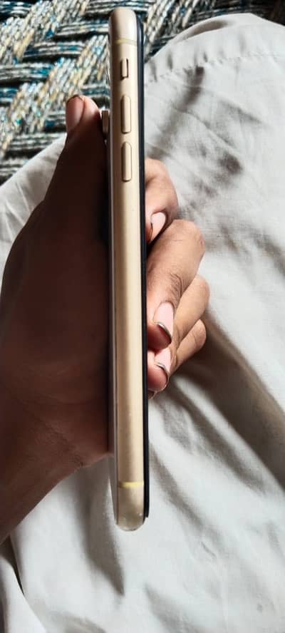 Apple iPhone XR