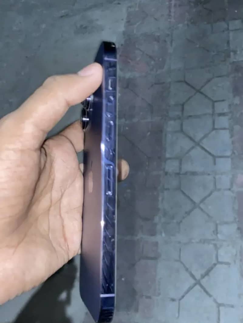 iPhone 14 Pro Max 4