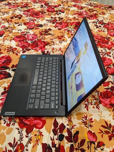 Laptop Lenovo lush condition (pmyls)