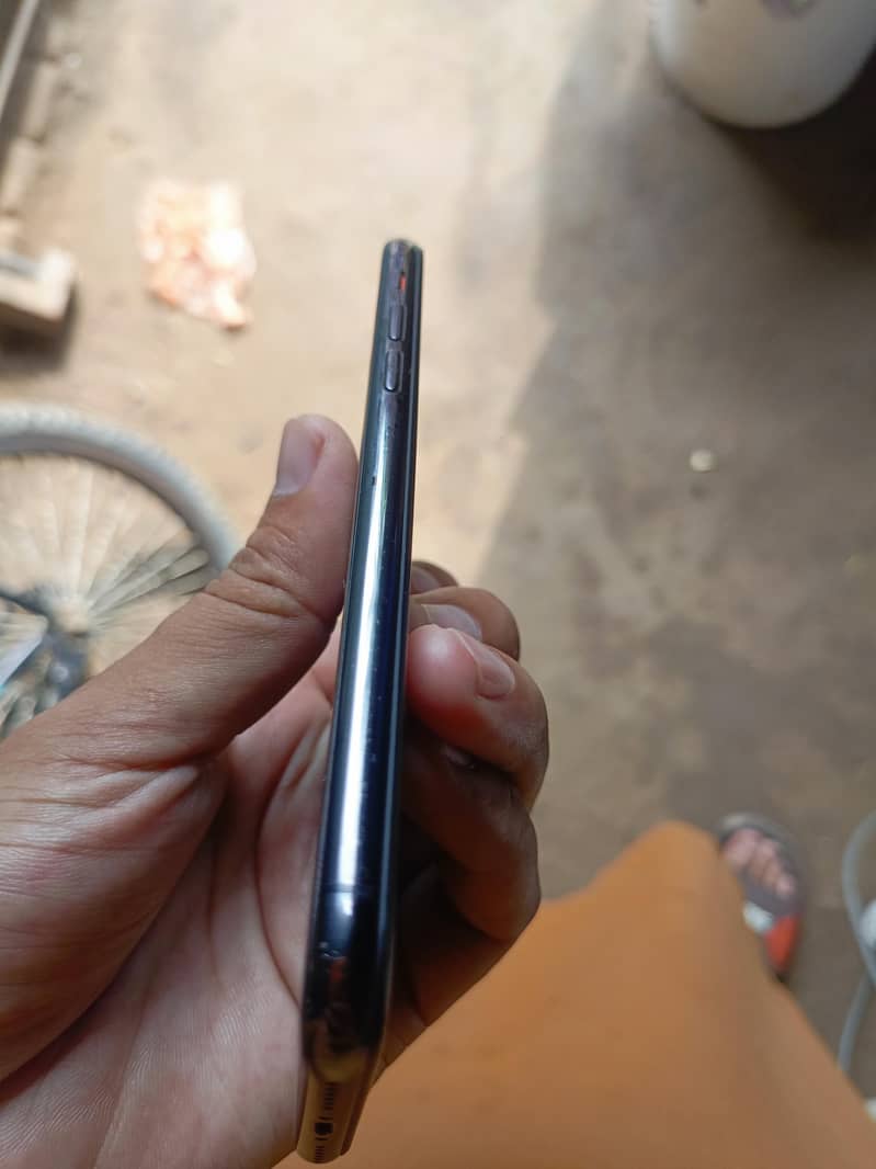 IPhoneX Non PTA 4