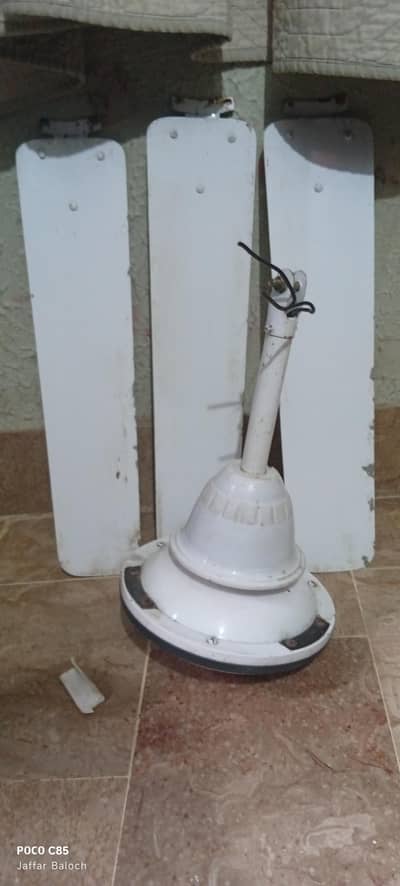 fan for Sale only Rs 4000