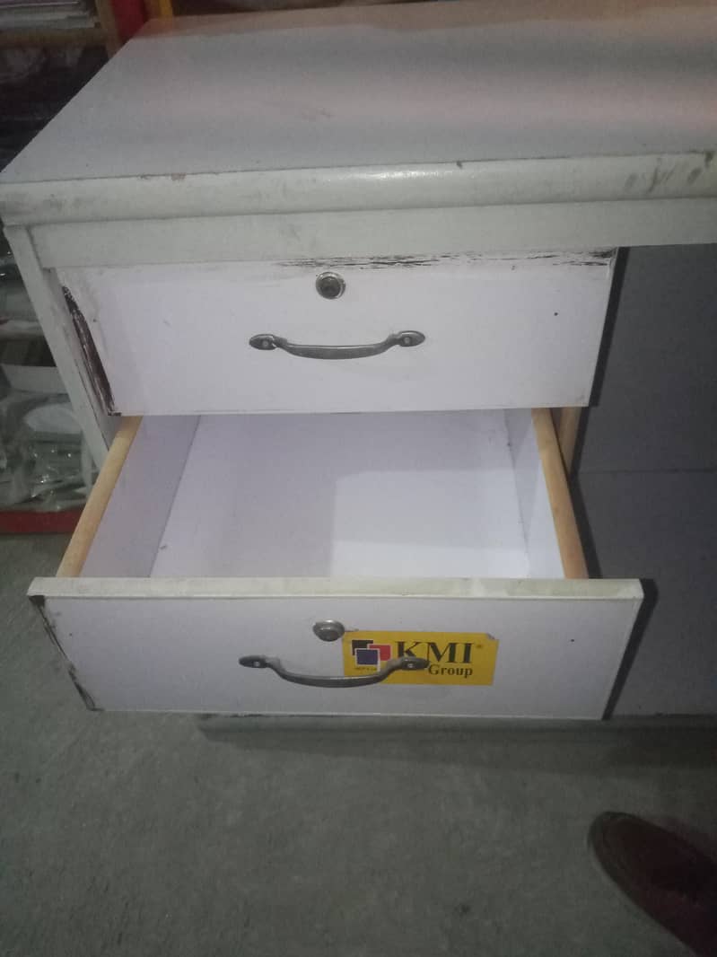 Try Room کاونٹر ٹیبل -  ٹرائی روم ۔ ریک اور کاؤنٹر برائے فروخ 0