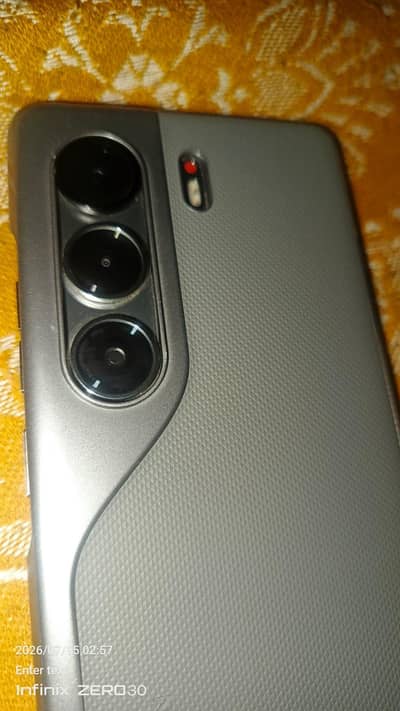 Tecno CAMON 40 Pro