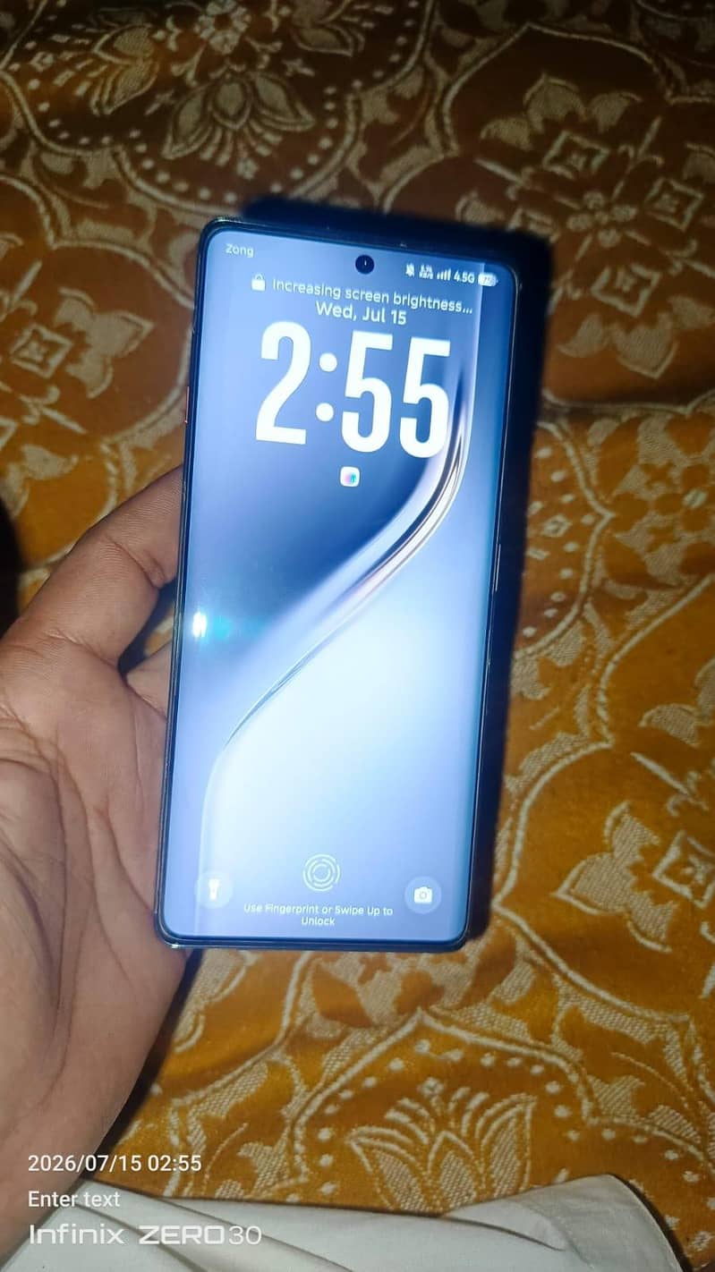 Tecno CAMON 40 Pro 4