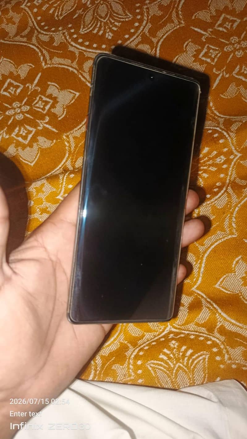 Tecno CAMON 40 Pro 9