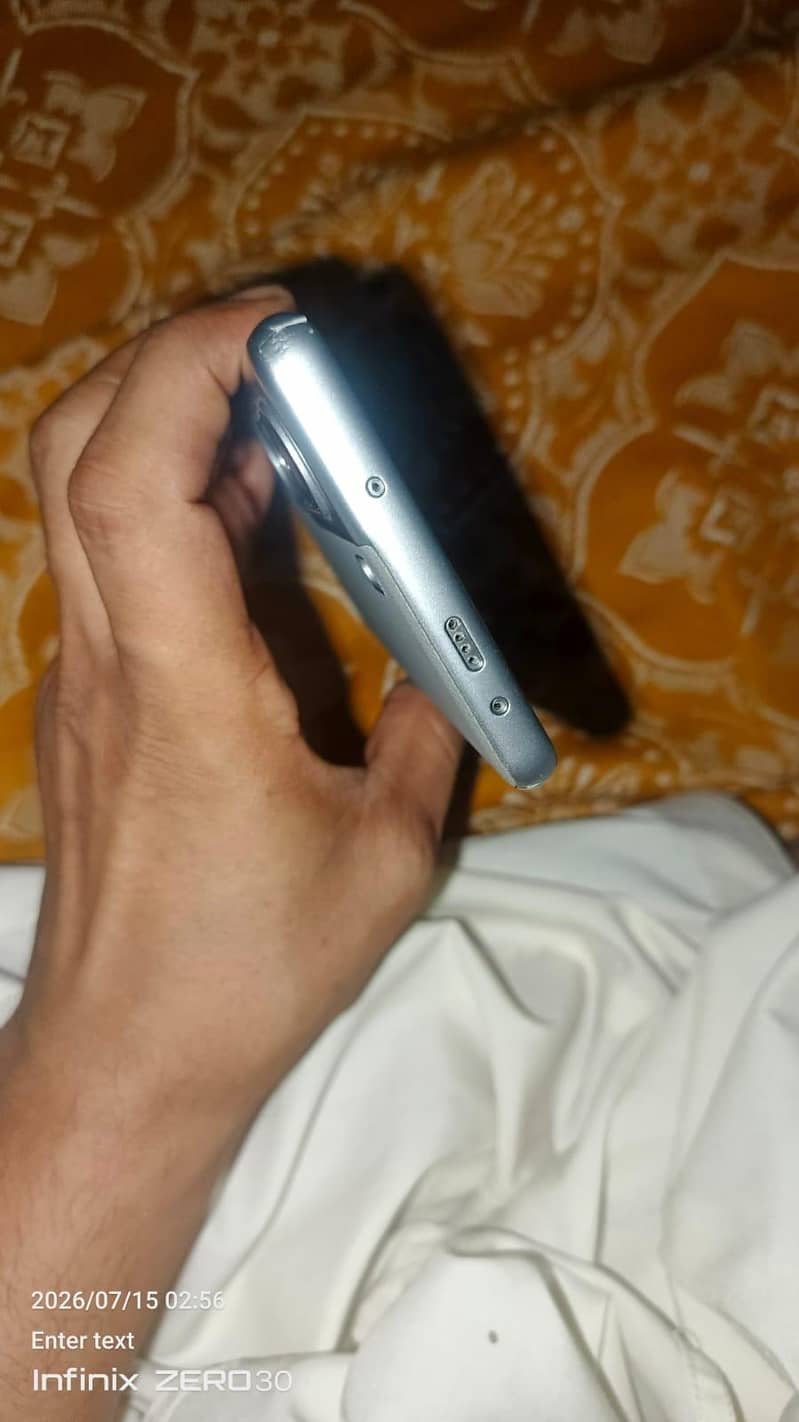Tecno CAMON 40 Pro 10