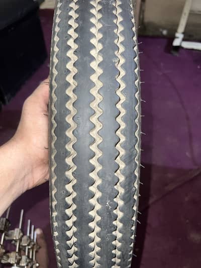 4.50. 18 tyre available best for gs 150 gr 150