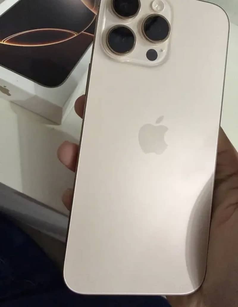Iphone 16 pro max 1