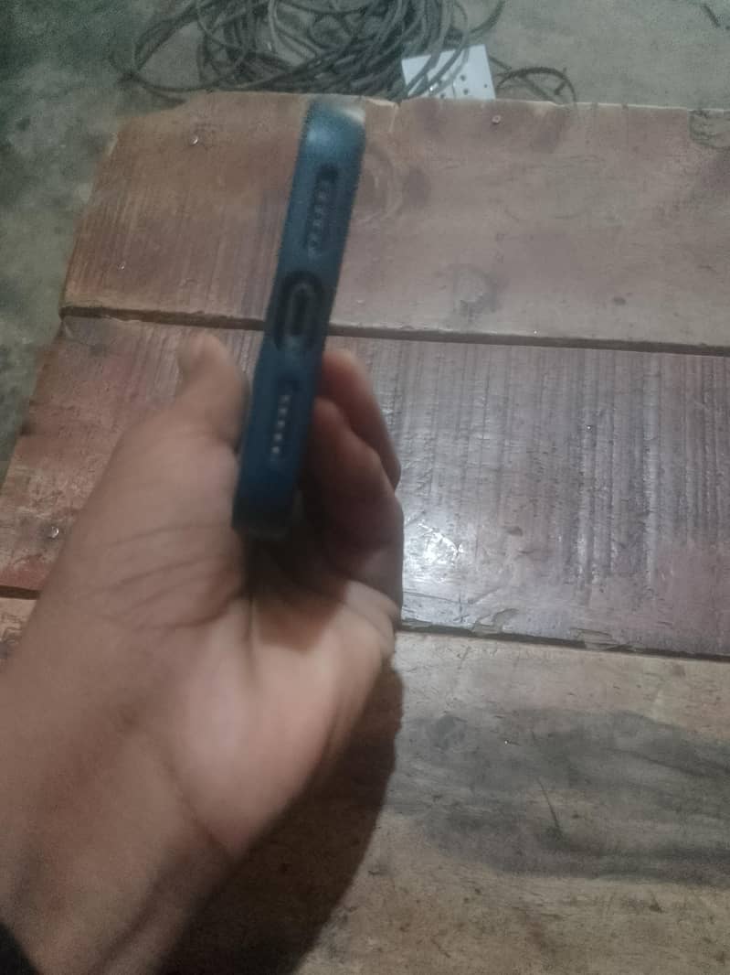 Apple iPhone 11 5