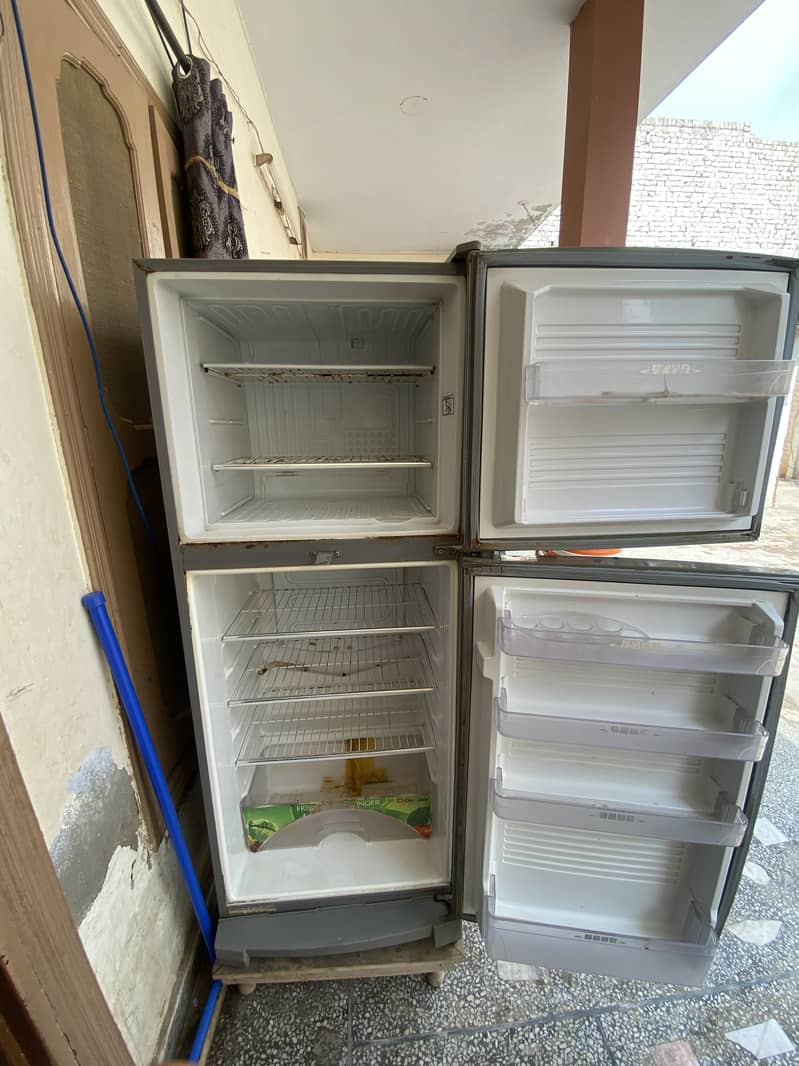 Refrigerator 4
