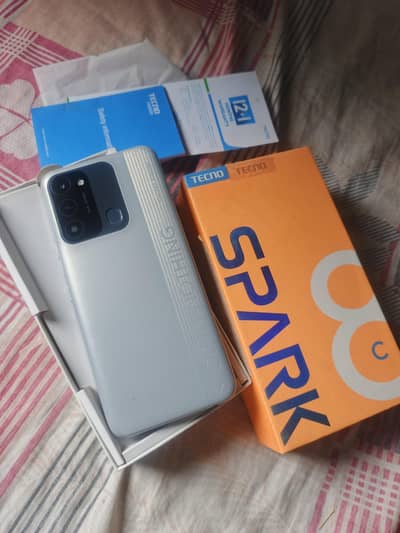 Tecno Spark 8C