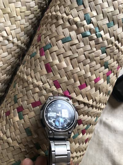 I want to sell my original Casio watch any one who w