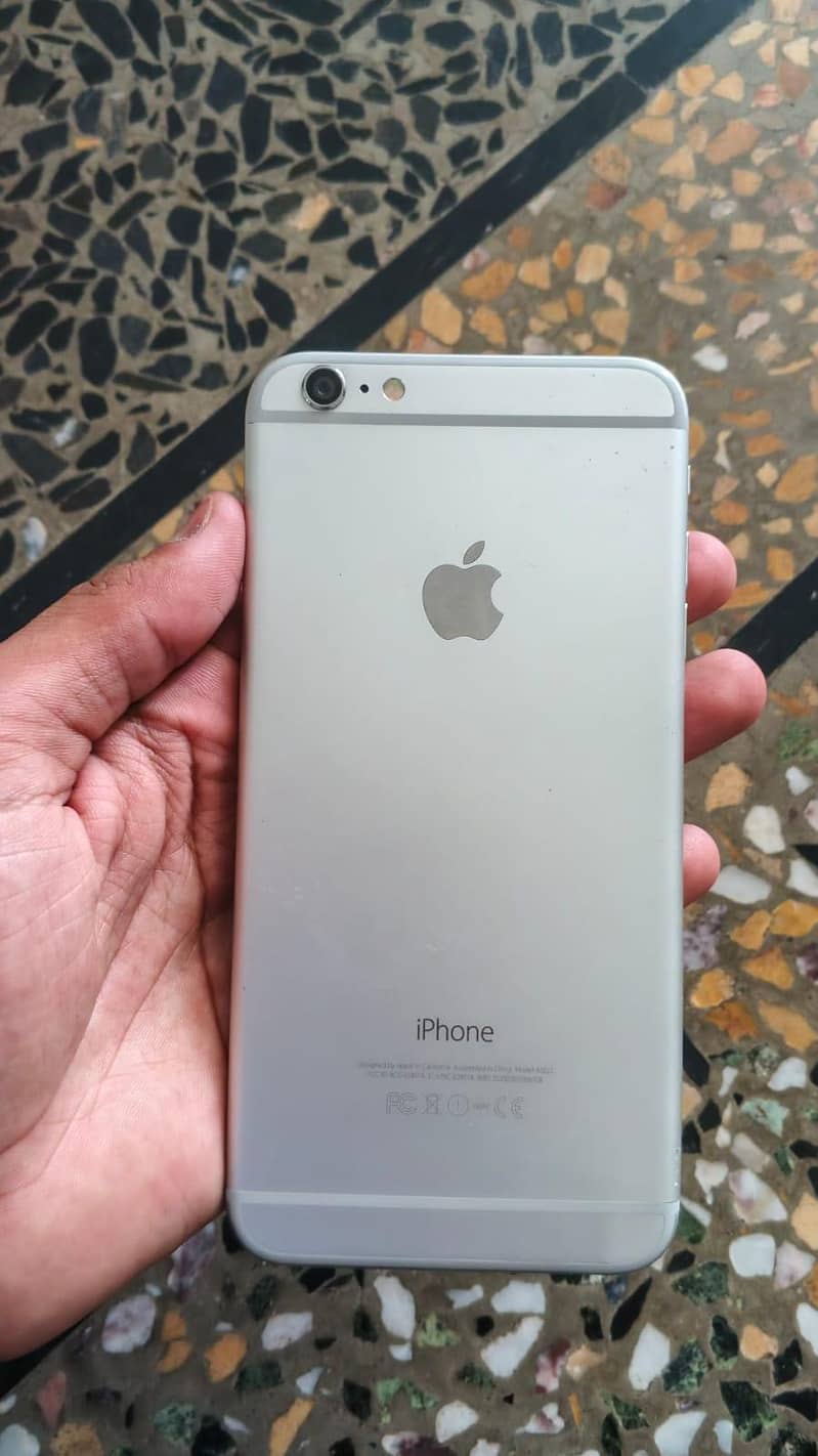 Apple iPhone 6 Plus 1