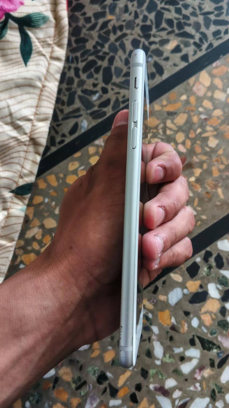 Apple iPhone 6 Plus 2