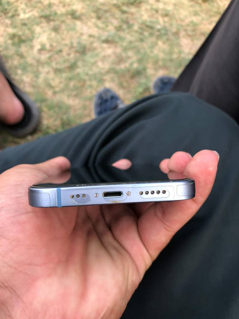 Apple iPhone 14 2