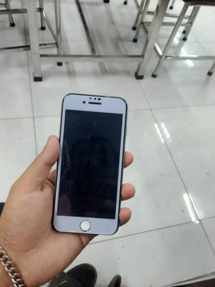 Apple iPhone 6S Plus 1