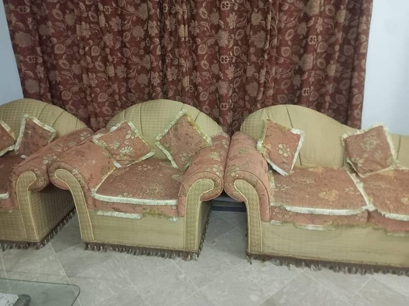 7 setar sofa set condition 10/10 1