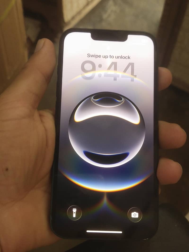 Apple iPhone 16e 16