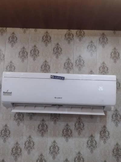 gree AC DC inverter T3 my WhatsApp number 03464645899