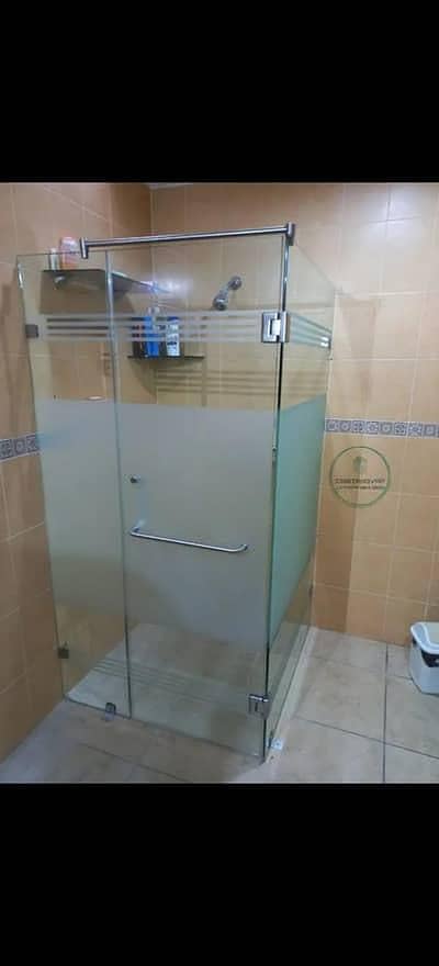 12mm Glass washroom
