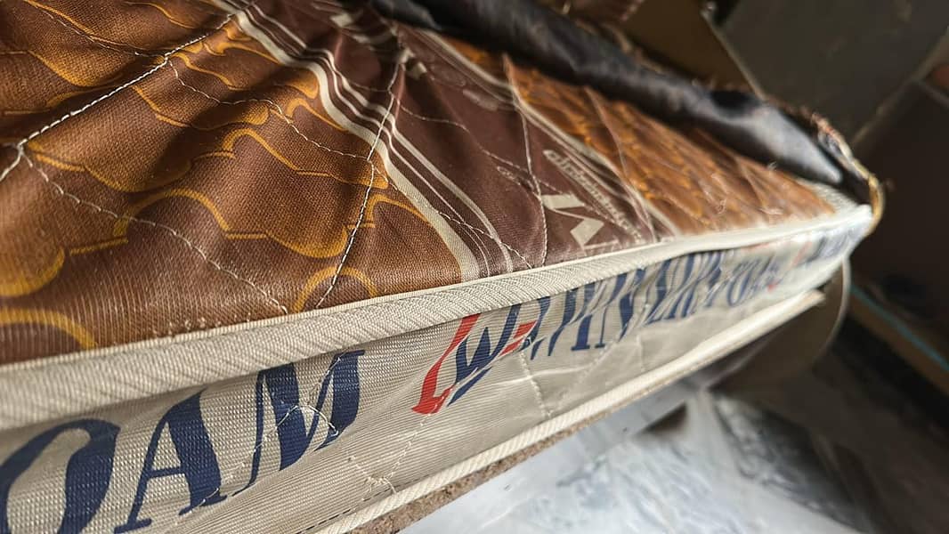 mattress 0