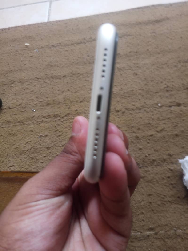 Apple iPhone 11 2
