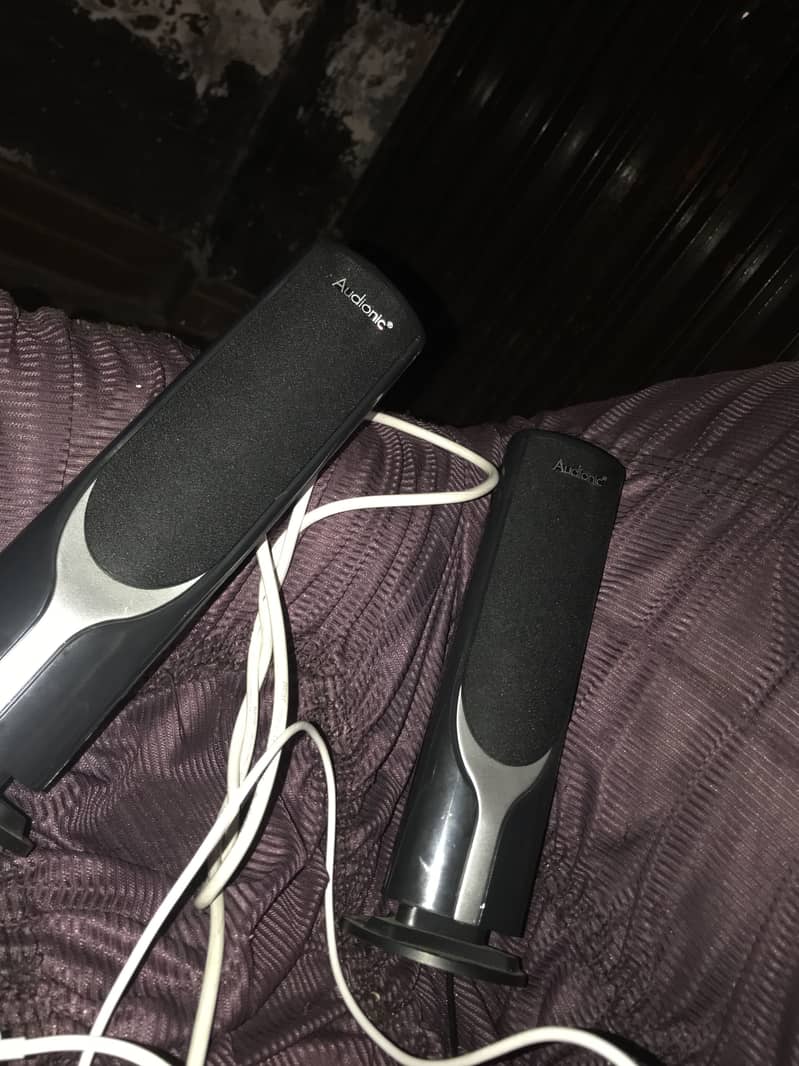 AUDIONIC AD-7000+ 2