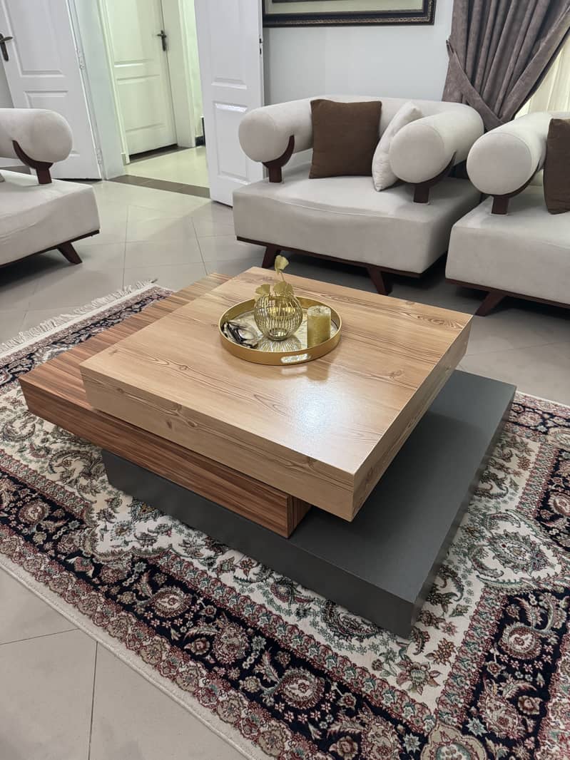 Coffee table 0