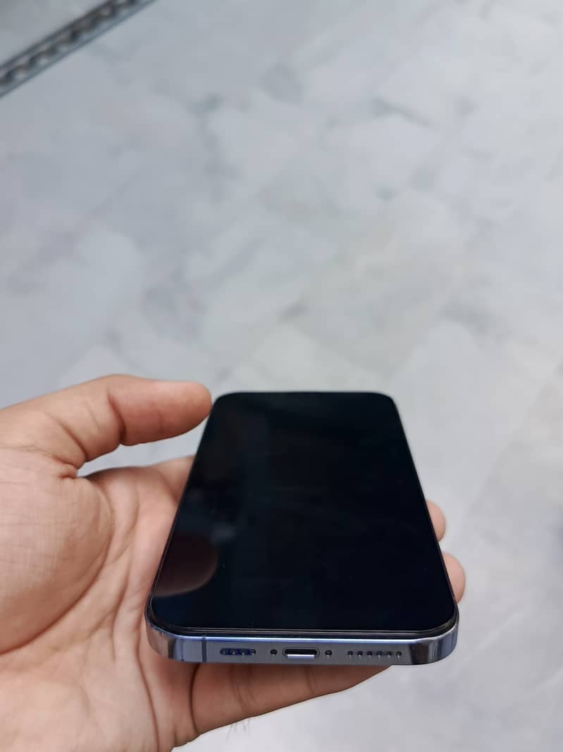 Apple iPhone 13 Pro Max 4