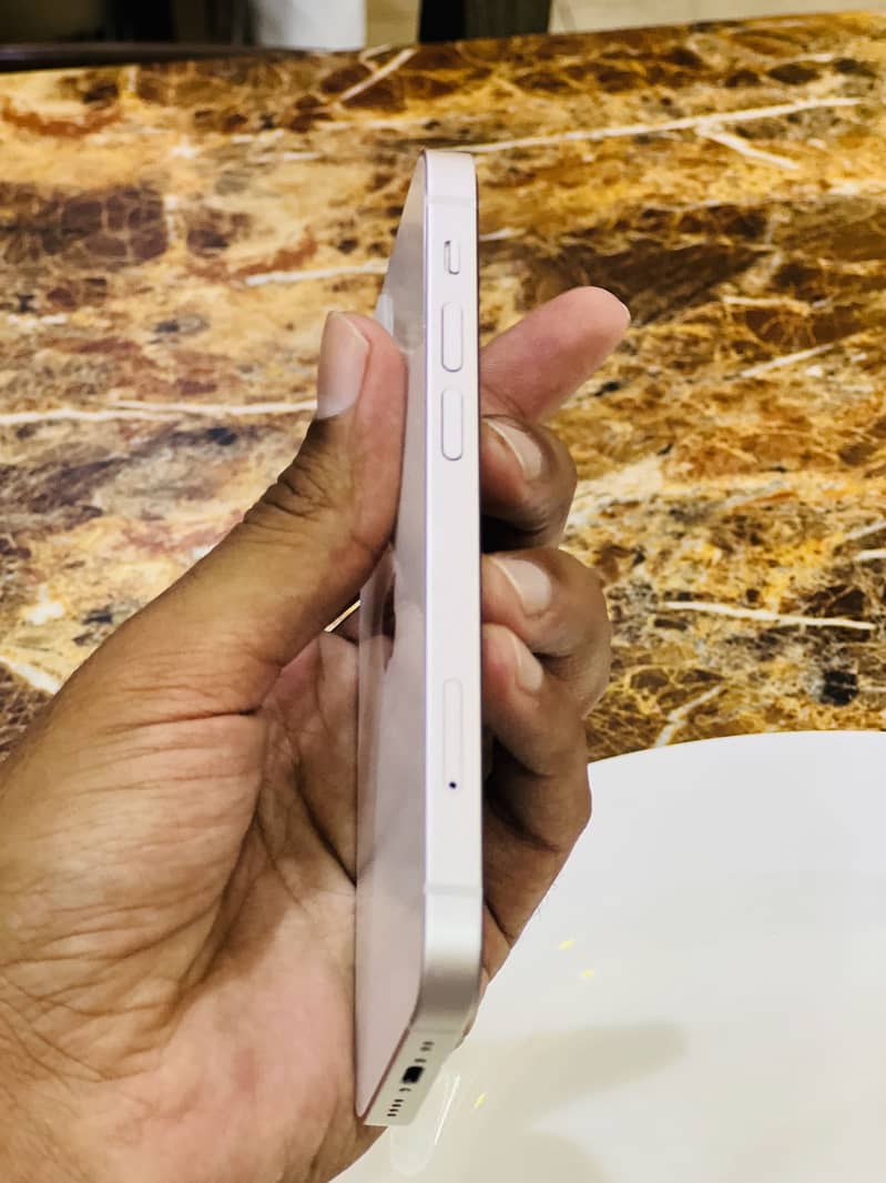 Apple iPhone 12 mini 4
