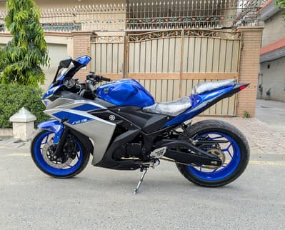 Yamaha R3 400cc Dual Cylinder Antique Bike