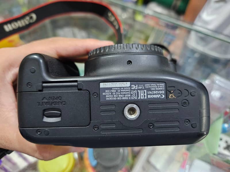 Canon 2000D EOS 5