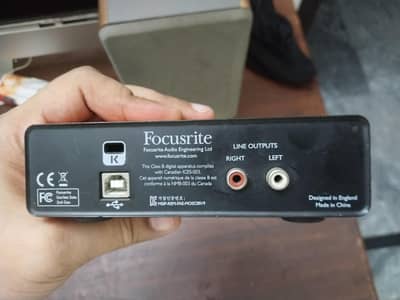 Focusrite sound card solo with mic and cable