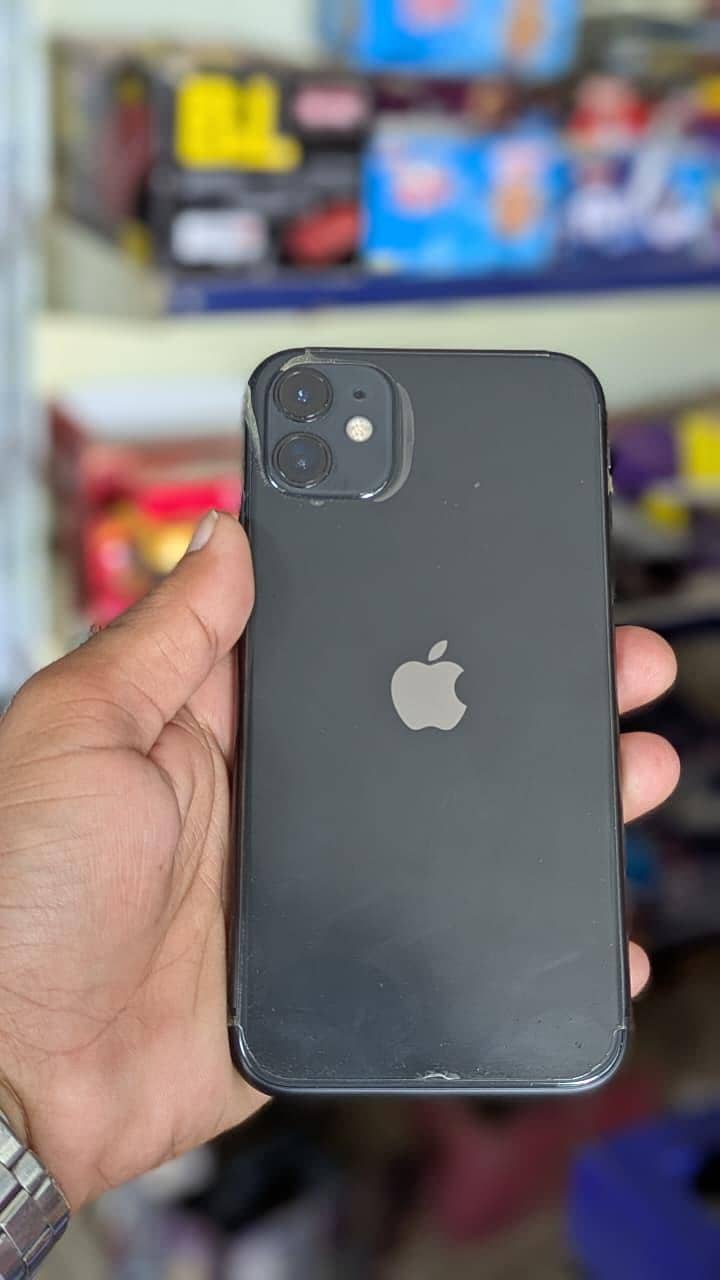 Apple iPhone 11 0