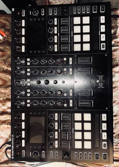 Traktor Kontrol S8