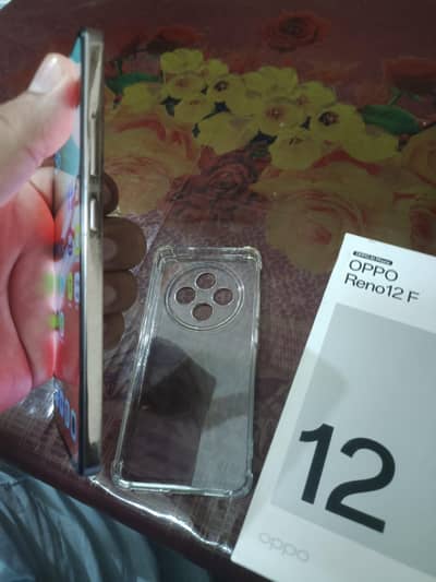 OPPO Reno12 F