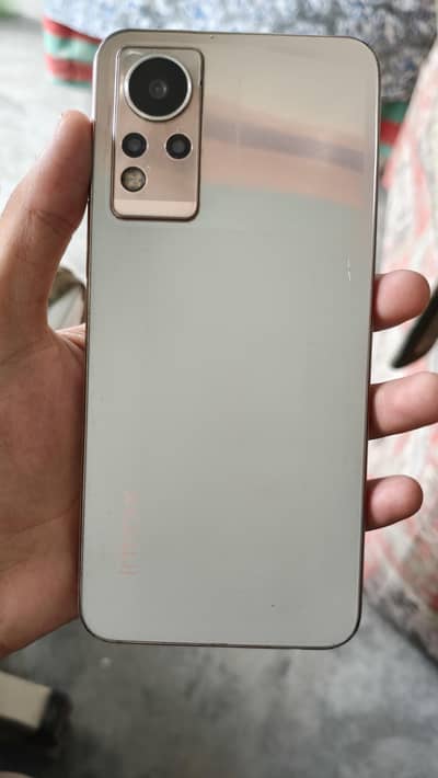 Infinix Note 12