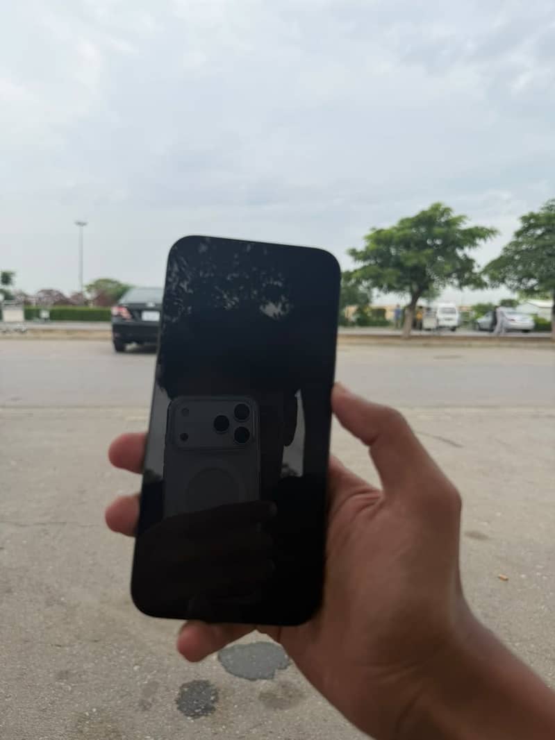 iPhone 14 Pro Max 1