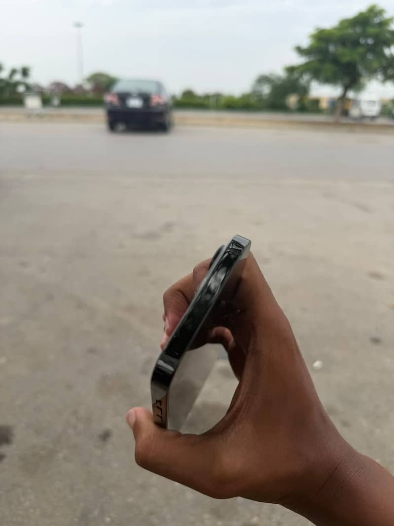 iPhone 14 Pro Max 5