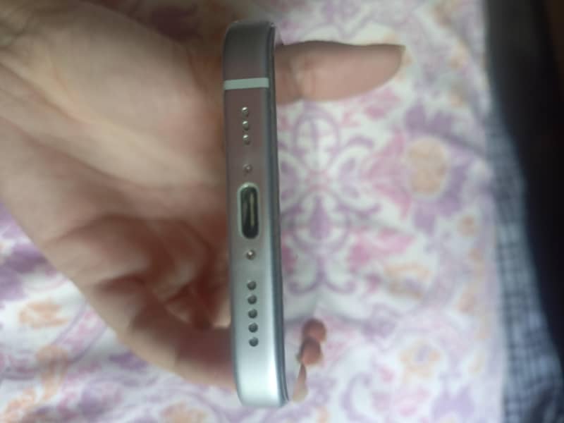 Apple iPhone 15 2