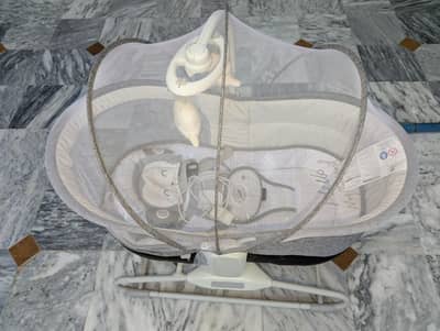 Mastela 4 in 1 Baby Bassinet & Electric Auto Swing - 10-Condition Sale