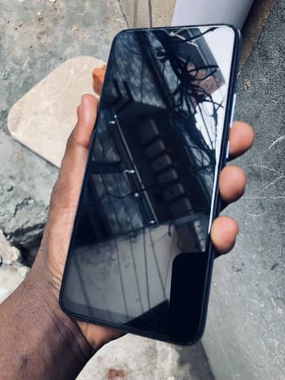 Infinix Hot 11 Play – Bari Screen, Lamba Battery, Budget Friendly