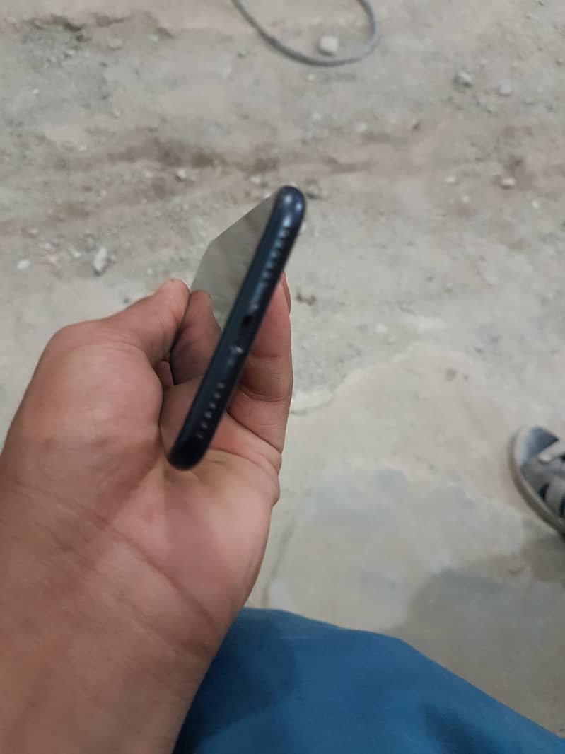 Apple iPhone SE3 5