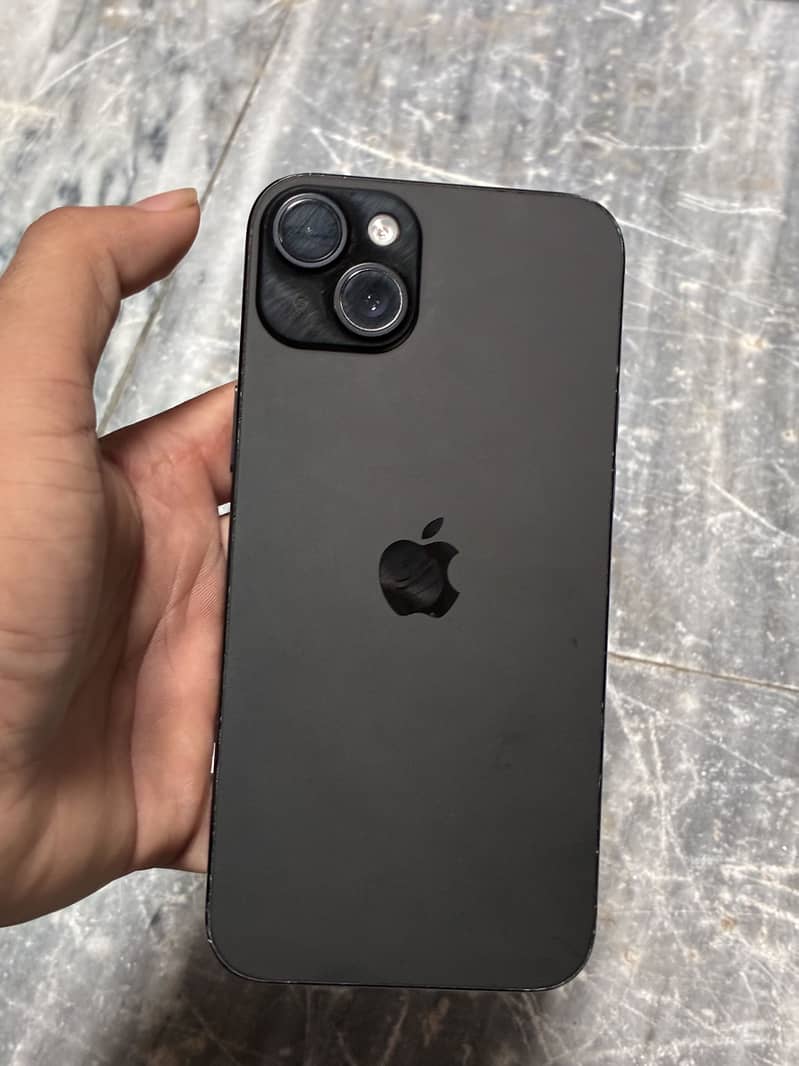 iPhone 15 plus 1