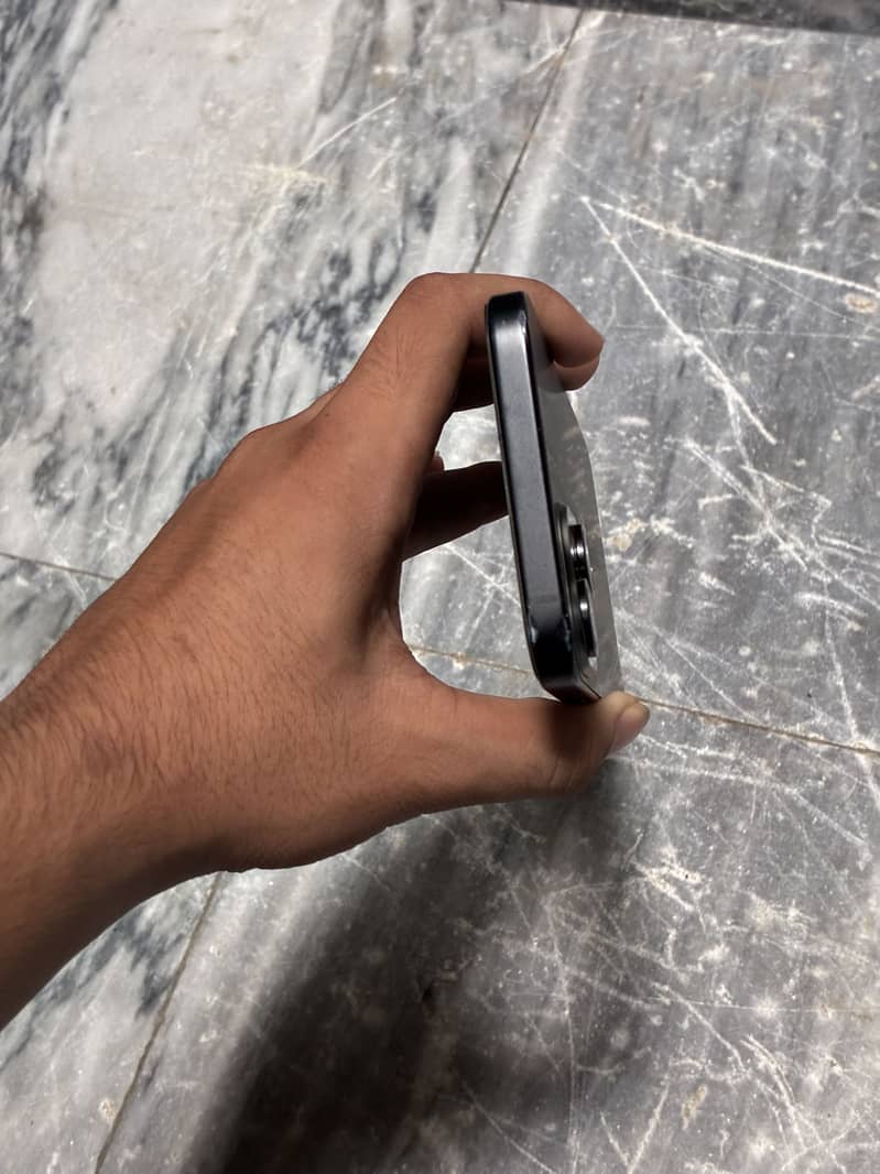 iPhone 15 plus 3
