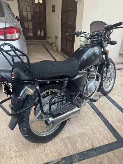 Suzuki GS150 selling